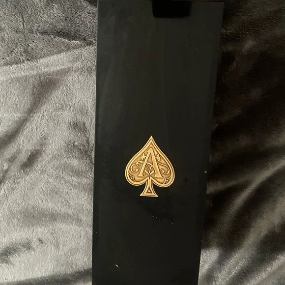 Ace of spade bottle case - Picture 2 of 9